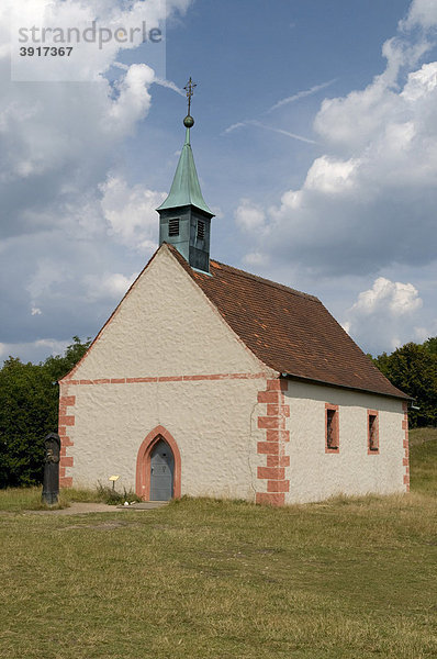 Walpurgiskapelle auf dem Hochplateau Walberla  Kirchehrenbach  Fränkische Schweiz  Franken  Bayern  Deutschland  Europa