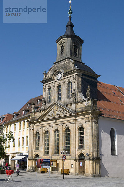 Die Spitalkirche an der Maximilianstraße im Zentrum von Bayreuth  Fränkische Schweiz  Franken  Bayern  Deutschland  Europa