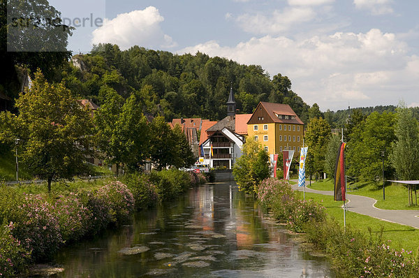 Stadtmühle am Fluss Wiesent  Waischenfeld  Wiesenttal  Fränkische Schweiz  Franken  Bayern  Deutschland  Europa