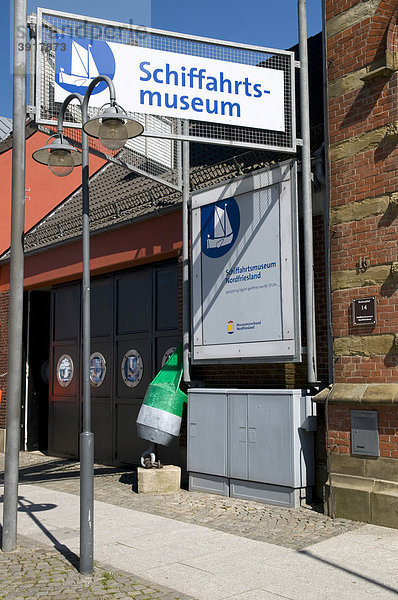 Eingang zum Schifffahrts-Museum  Husum  Nordfriesland  Schleswig-Holstein  Deutschland  Europa