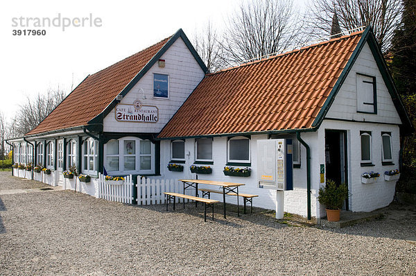 Strandhalle mit Cafe in Arnis  Schlei  Schleswig-Holstein  Deutschland  Europa