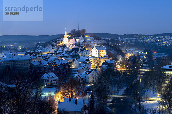 Altstadt auf dem Schlossberg im Winter bei Nacht  Arnsberg  Sauerland  Nordrhein-Westfalen  Deutschland  Europa