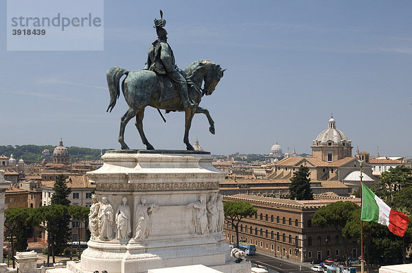 Reiterstandbild Nationaldenkmal Viktor Emanuel II.  Rom  Italien  Europa