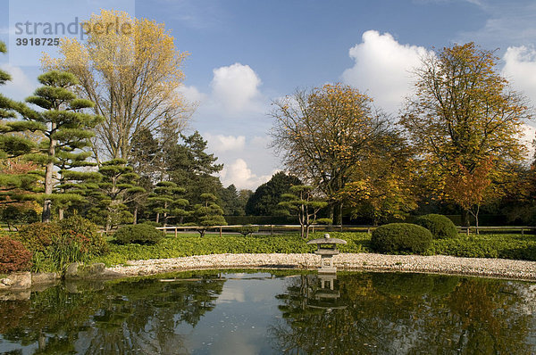 Japanischer Garten im Nordpark  Landeshauptstadt Düsseldorf  Nordrhein-Westfalen  Deutschland  Europa