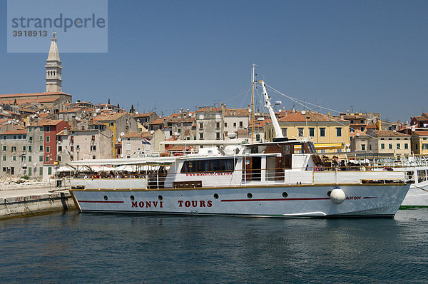 Hafen und Altstadt von Rovinj  Istrien  Kroatien  Europa