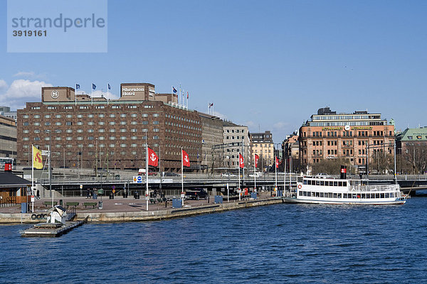 Norrmalm am Riddarfjärden Schiffsanleger und Sheraton Hotel  Stockholm  Schweden  Skandinavien  Europa