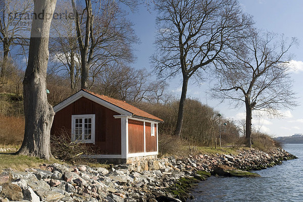 Holzhaus an der Küste von Djurgarden am Saltsjön  Stockholm  Schweden  Skandinavien  Europa Holzhaus