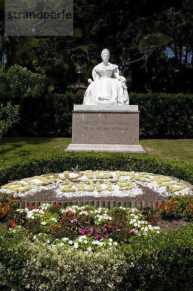 Statue Margherita di Savoia im Park von Bordighera  Riviera  Ligurien  Italien  Europa