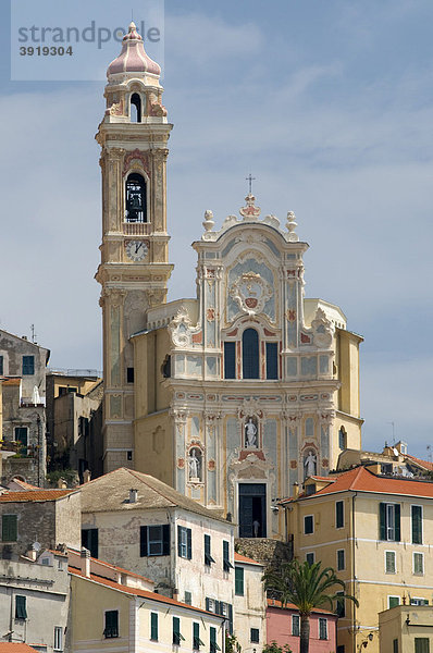Barockkirche Chiesa San Giovanni Battista in der Altstadt  Cervo  Riviera  Ligurien  Italien  Europa