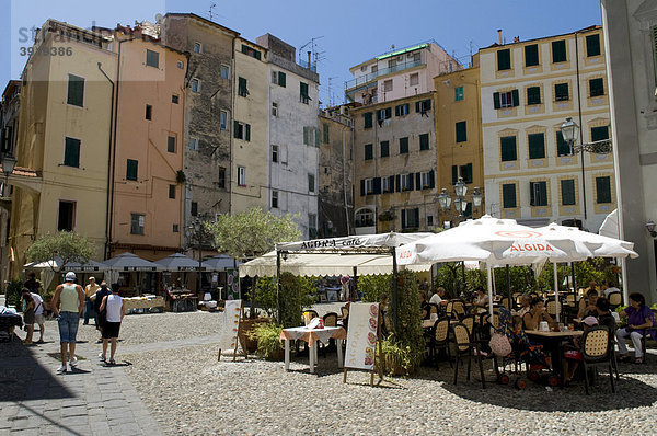 Piazza San Siro in der Altstadt  San Remo  Riviera  Ligurien  Italien  Europa