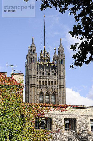Detail  Victoria Tower  Houses of Parliament  London  England  Großbritannien  Europa