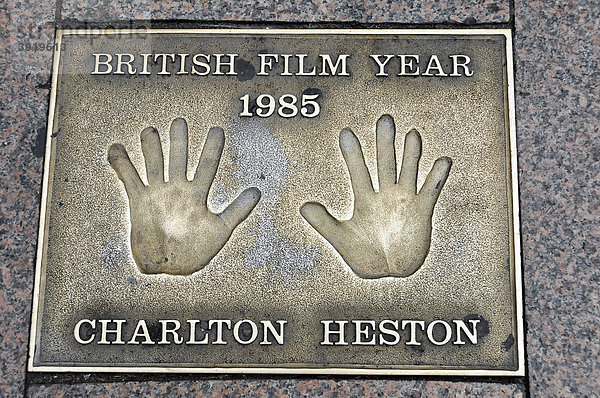 CHARLTON HESTON  Handabdruck  Leicester Square  London  England  Großbritannien  Europa