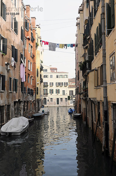Kanal mit Häuserfront  Innenstadt  Bereich Ghetto  Venedig  Venetien  Italien  Europa
