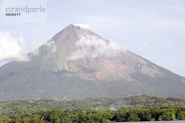 Vulkan Concepcion  Insel Ometepe  Nicaragua See  Nicaragua  Zentralamerika
