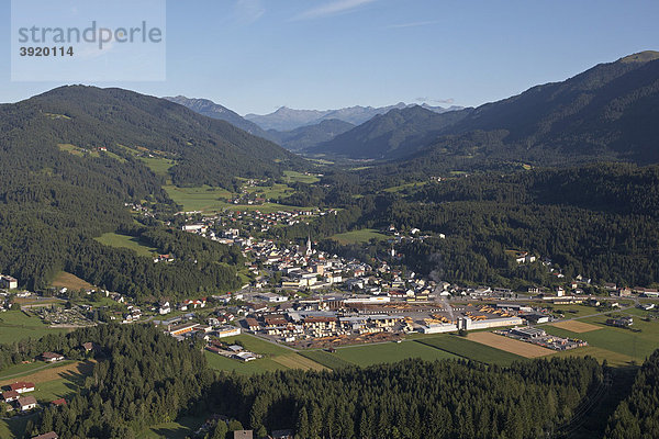 Hermagor  Luftaufnahme  Gailtal  Kärnten  Österreich  Europa