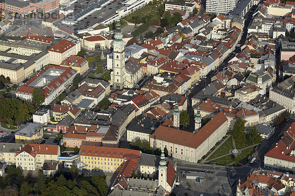Luftaufnahme Klagenfurt Innenstadt  Landhaus  Dom  Kärnten  Österreich  Europa