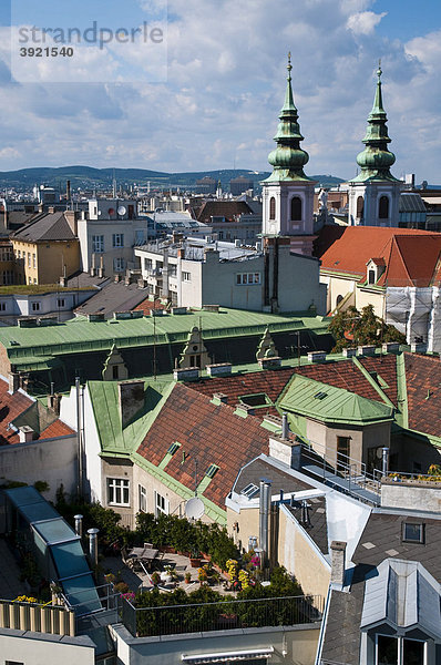 Häuser und Dächer Nähe Mariahilfer Straße  Wien  Österreich  Europa