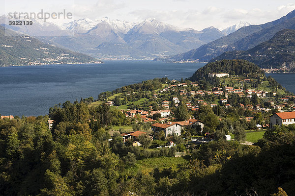 Comer See  Bellagio und alpine Landschaft  Lombardei  Italien  Europa