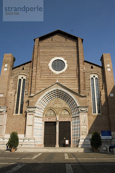Sant'Anastasia Kirche im Zentrum von Verona  Venetien  Italien  Europa