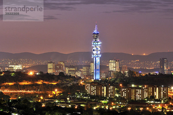 Fernsehturm der südafrikanischen Telekom mit Fußballmotiv in Pretoria  Host City der FIFA Weltmeisterschaft 2010  Pretoria  Südafrika  Afrika