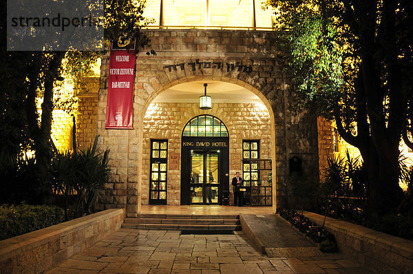 Eingangsportal des altehrwürdigen King David Hotels  Jerusalem  Israel  Naher Osten  Orient