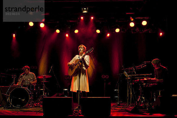 Die US Singer-Songwriterin Laura Gibson live in der Schüür  Luzern  Schweiz