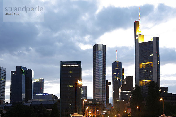 Skyline Frankfurt  Hessen  Deutschland  Europa