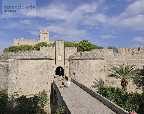 Amboise Tor bei der äußeren Stadtmauer  Rhodos Stadt  Rhodos  Griechenland  Europa