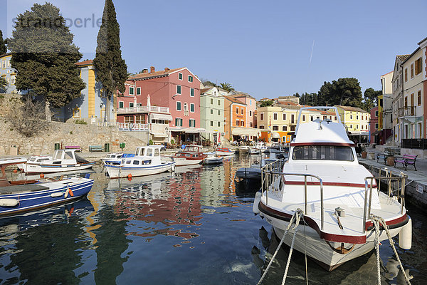 Hafen von Veli Losinj  Kroatien  Europa