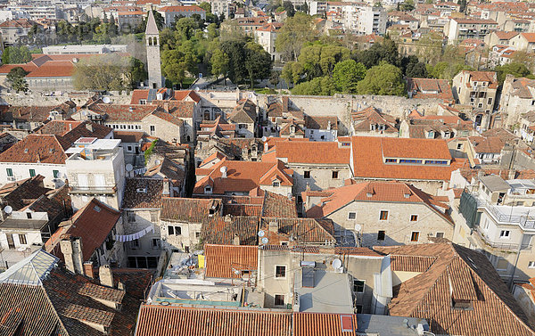 Blick nach Norden vom Campanile der Kathedrale von Split  Kroatien  Europa