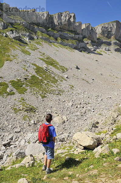 Blick von der Ifenmulde zum Berg Hoher Ifen  Vorarlberg  Allgäuer Alpen  Österreich  Europa