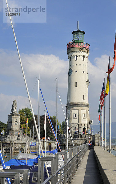 Neuer Leuchtturm im Hafen von Lindau  Bodensee  Bayern  Deutschland  Europa