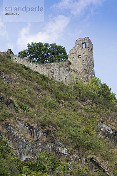 Blick von der Ahr auf die Ruine Burg Are  Altenahr  Ahrtal  Rheinland-Pfalz  Deutschland  Europa