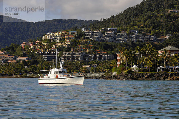 Ausflugsboot vor Airlie Beach  Queensland  Australien