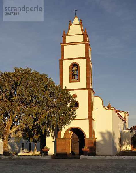 Pfarrkirche Santo Domingo de Guzman im Abendlicht  Tetir  Fuerteventura  Kanarische Inseln  Spanien  Europa