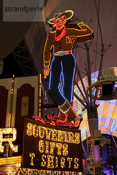 Vegas Vic  berühmte Cowboyfigur in der Fremont Street im alten Las Vegas  Nevada  USA