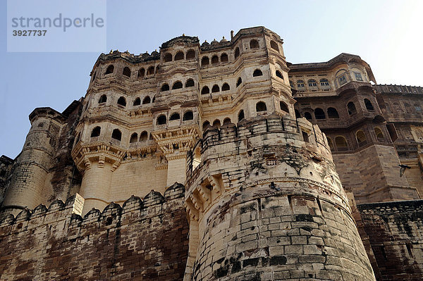 Außenmauer des Mehrangarh Fort  Jodhpur  Rajasthan  Nordindien  Indien  Südasien  Asien
