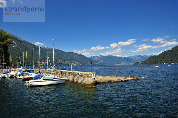 Hafen  Lago Maggiore  Cannobio  Piemont  Italien  Europa