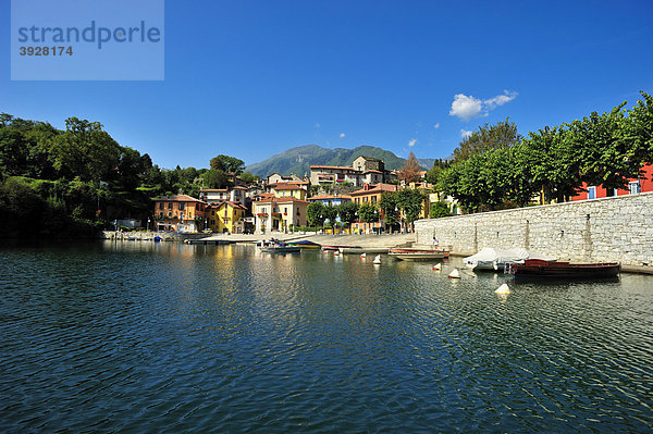 Ortsbild  Mergozzo  Lago di Mergozzo  Piemont  Italien  Europa