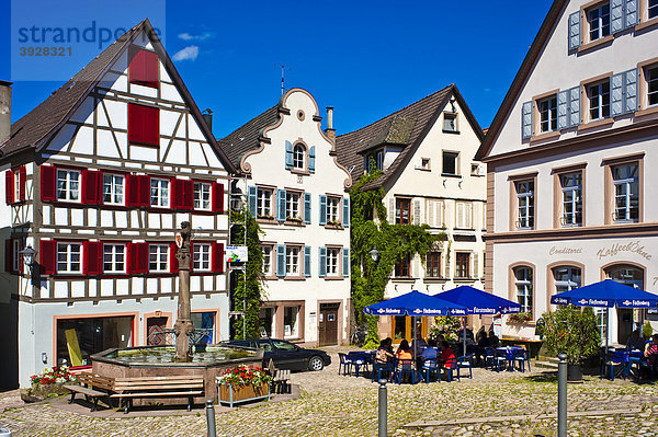 Marktplatz mit Stadtbrunnen  Schiltach  Schwarzwald  Baden-Württemberg  Deutschland  Europa