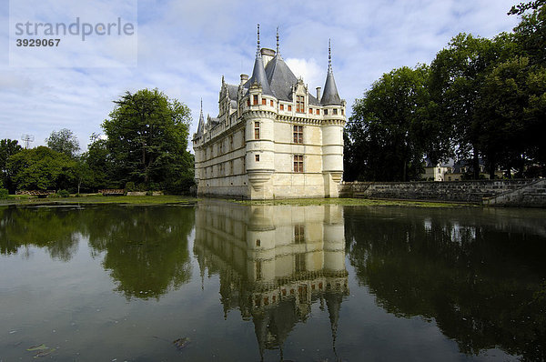 Schloss von Azay-le-Rideau  erbaut 1518 bis 1527 von Gilles Berthelot im Renaissance-Stil  Loire-Tal  DÈpartement Indre-et-Loire  Frankreich  Europa
