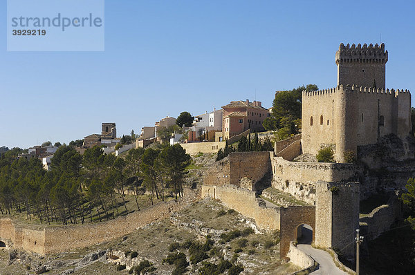 Marques de Villena Schloss  heute ein Parador Nacional  staatliches Hotel  Alarcon  Provinz Cuenca  Castilla-La Mancha  Spanien  Europa