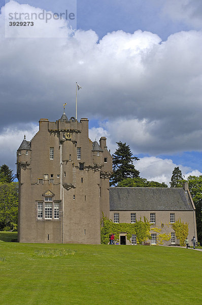 Burg Crathes Castle  Aberdeenshire  Schottland  Vereinigtes Königreich  Europa