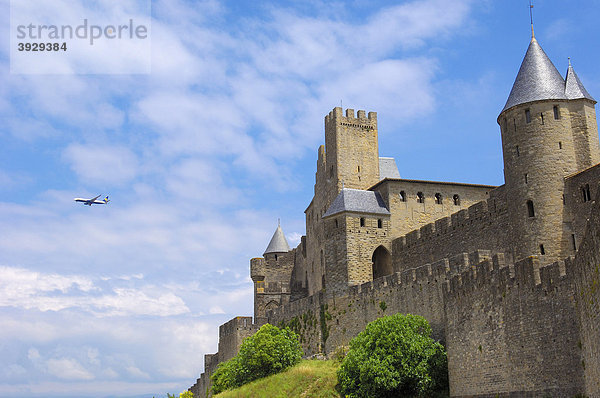 La CitÈ  mittelalterliche Festungsstadt  Carcassonne  Aude  Languedoc-Roussillon  Frankreich  Europa