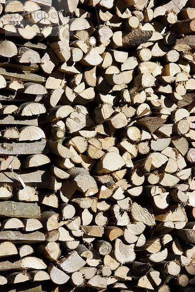 Holzstapel  Holzscheite  aufgestapelt