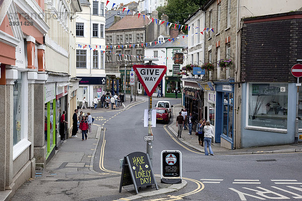Straßenszene in Falmouth  Cornwall  England  Großbritannien  Europa
