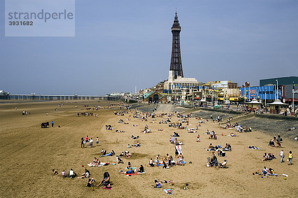 Beach Tower Turm  Blackpool  Lancashire  England  Vereinigtes Königreich  Europa