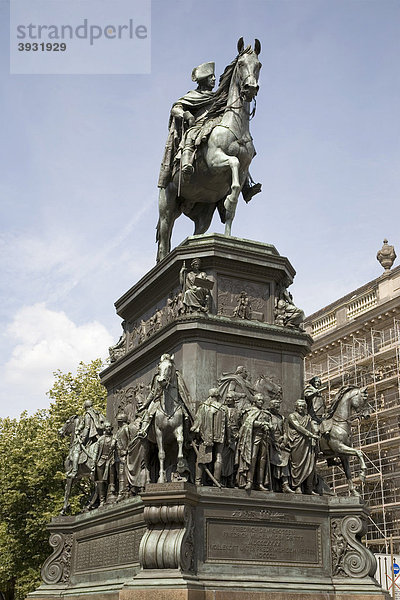 Reiterstandbild  Friedrich der Große  Unter den Linden  Berlin  Deutschland  Europa