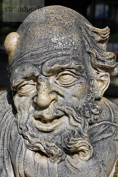 Bärtiger Zwerg mit Beule auf dem Kopf  Skulpturen-Serie verwachsener Menschen aus der Barockzeit  Zwergelgarten  Mirabellgarten  Salzburg  Österreich  Europa