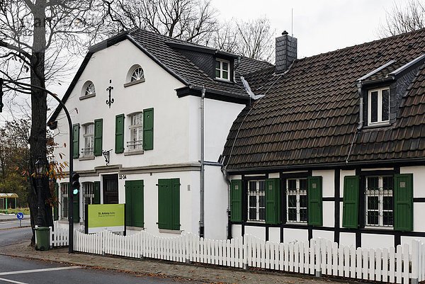 Ehemaliges Wohn- und Kontorhaus der St. Antony-Hütte  erste Eisenhütte im Ruhrgebiet  LVR Industriemuseum  Oberhausen  Nordrhein-Westfalen  Deutschland  Europa
